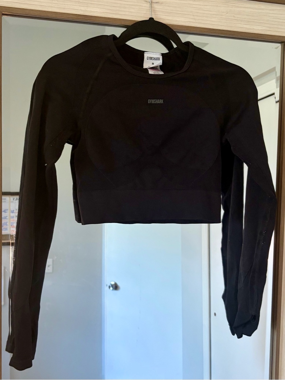 Gymshark Crop Top Women’s Black Long Sleeve Thumbholes Comprensión size Medium M